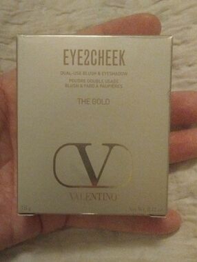 Valentino Eye2Cheek Dual-Use Blush & Eyeshadow — Gold Compact